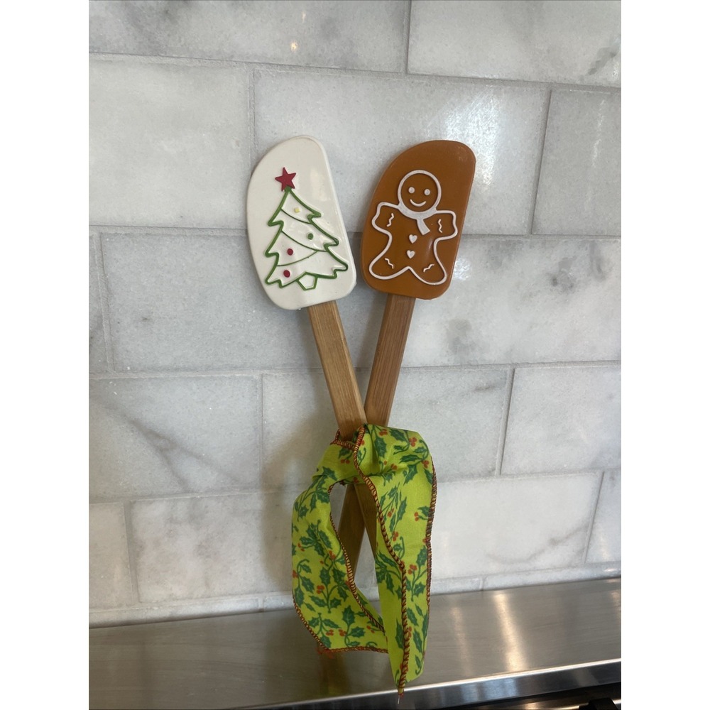 Lot Of 2 Silicone‎ Christmas tree & Gingerbread Man Spatulas Baking Gift Holiday
